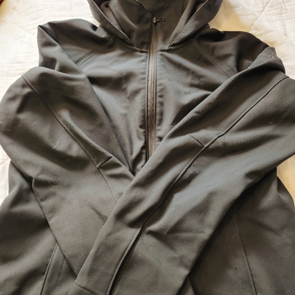 Woman's Columbia Jacket - Picture 4 of 5